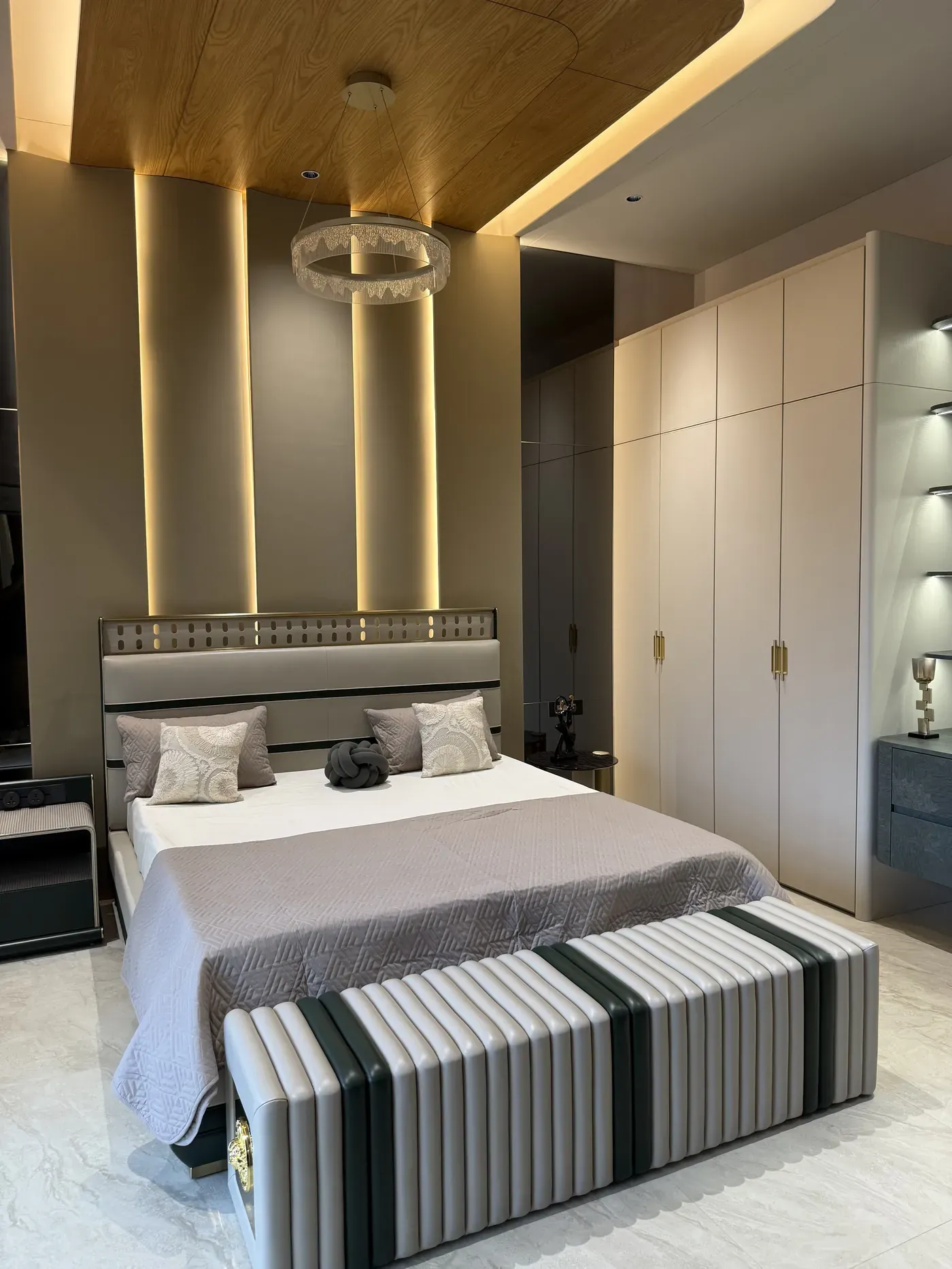 Gopal Krishna interior photograph 6